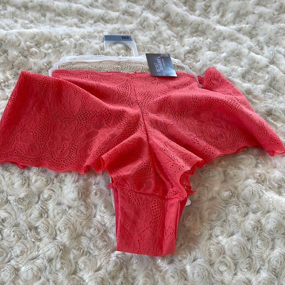 COPY - Secret Treasures 3 pieces Panties Set Pink Beige and White Size 2XL